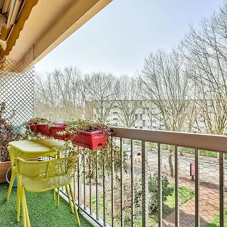 Nice 2Bdr Apt Near Parc Heller