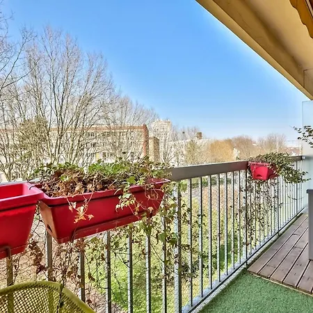 Nice 2Bdr Apt Near Parc Heller